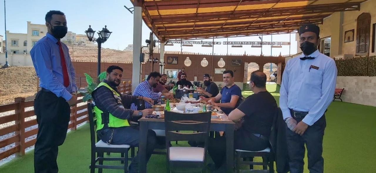 Sur Bandar Al Ayjah Hotel Apartments Εξωτερικό φωτογραφία